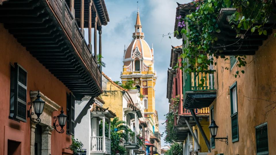 Street scene in Cartagena, Colombia