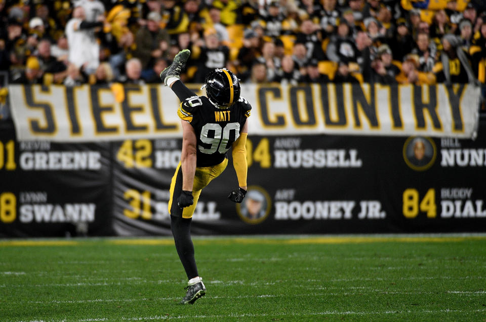 T.J. Watt of the Steelers celebrates after a big play in a win over the Rams. (Photo by Justin Berl/Getty Images)