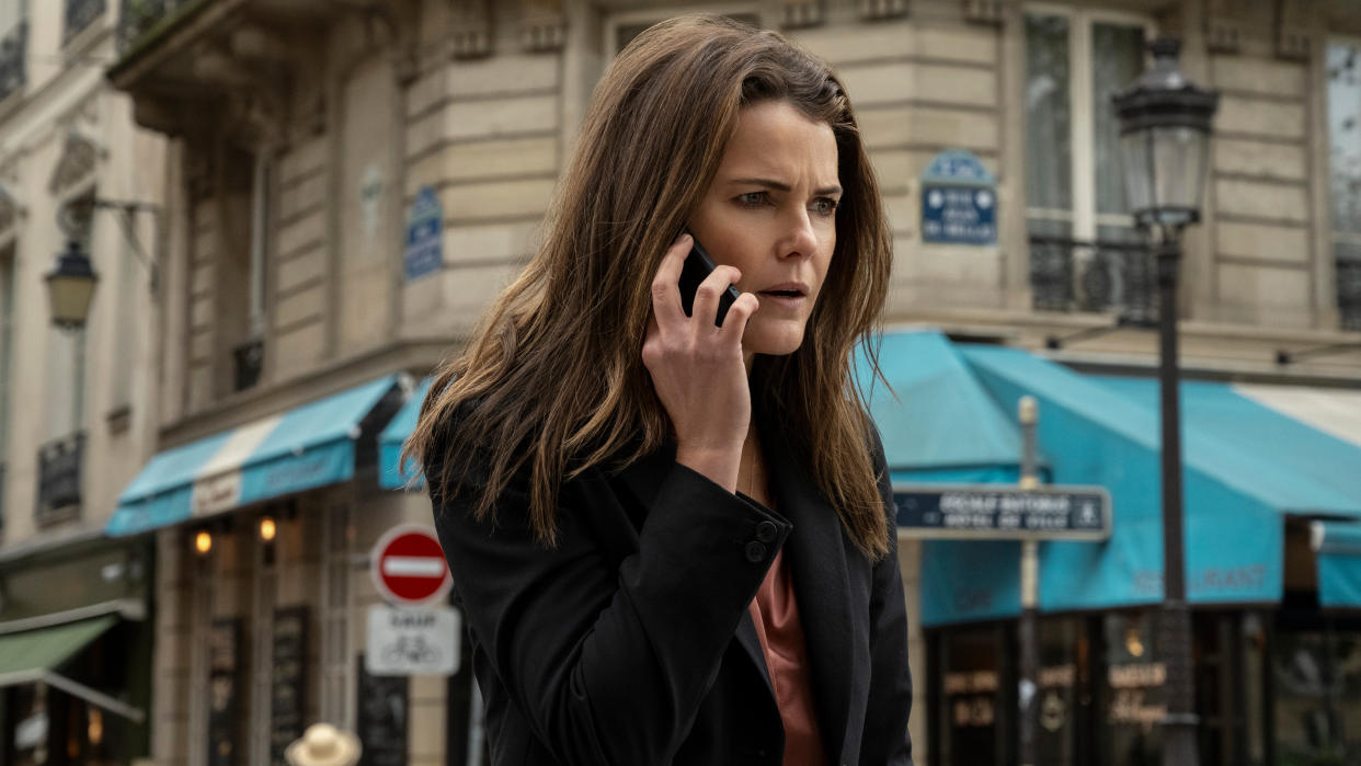  Kate Wyler (Keri Russell) on the phone in The Diplomat season finale. 