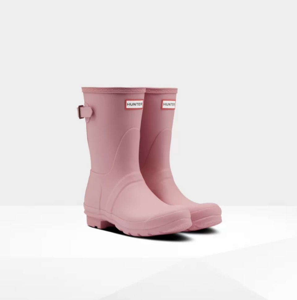 hunter women's Short Back Adjustable Rain Boots in Pink 