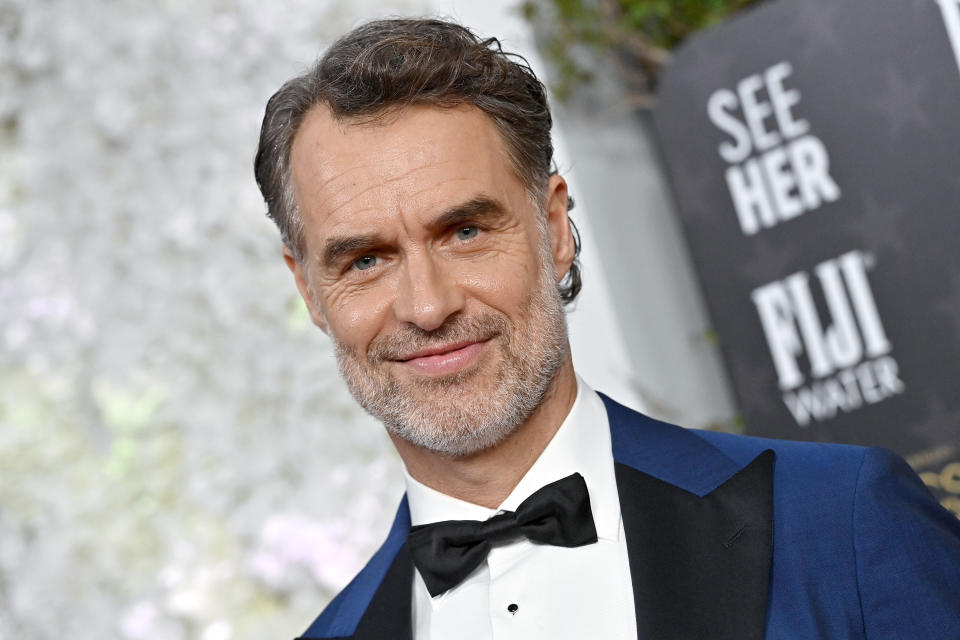 Murray Bartlett on the red carpet