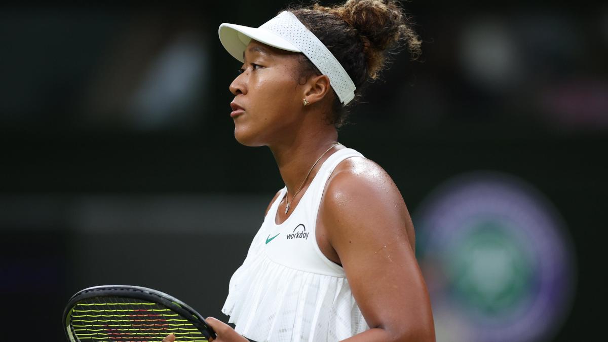 Osaka defeated by Navarro as Gauff advances