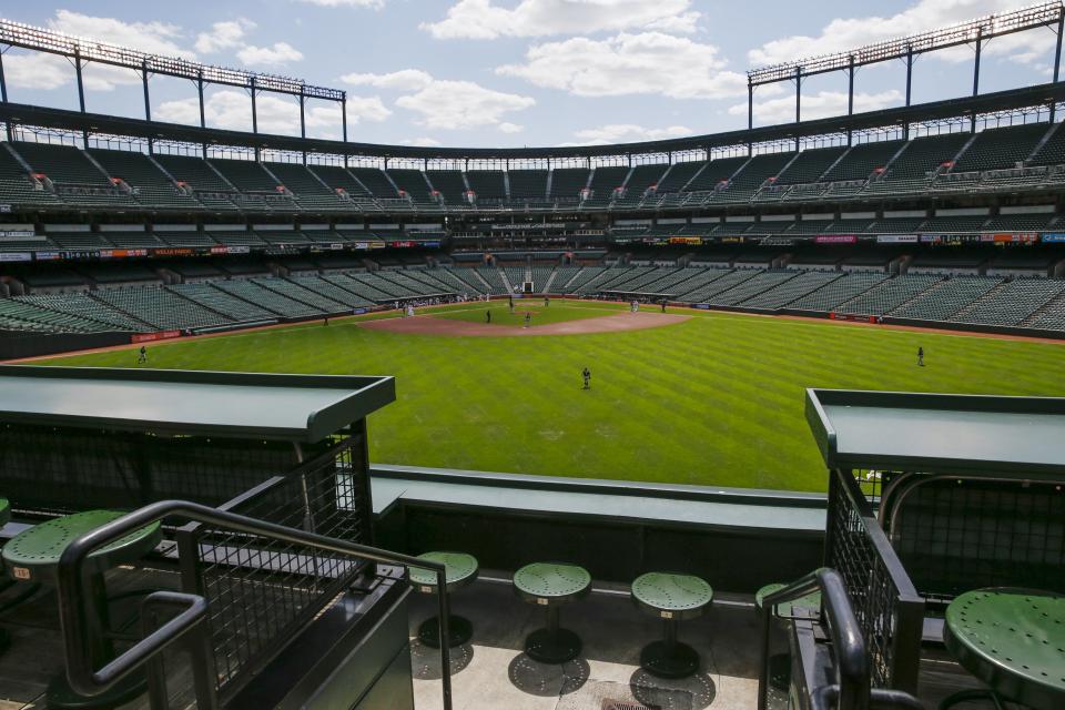 Camden Yards ballpark sits empty of fans during the Baltimore Orioles against Chicago White Sox American League baseball game in Baltimore, Maryland April 29, 2015. In what will be a first for Major League Baseball, the Baltimore Orioles will host the Chicago White Sox on Wednesday in a stadium closed to fans as Baltimore copes with some of the worst U.S. urban rioting in years.REUTERS/Shannon Stapleton