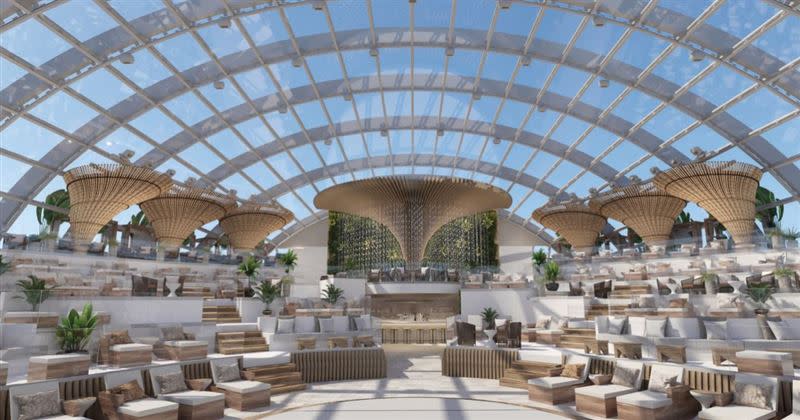 以希臘聖托里尼的露台為靈感，打造出海上首座多樓層的玻璃穹頂空中花園。（圖／公主遊輪提供）