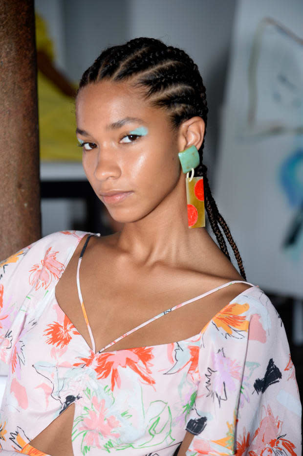 A beauty look from Tanya Taylor Spring 2022.<p>Photo: Fernanda Calfat/Getty Images</p>