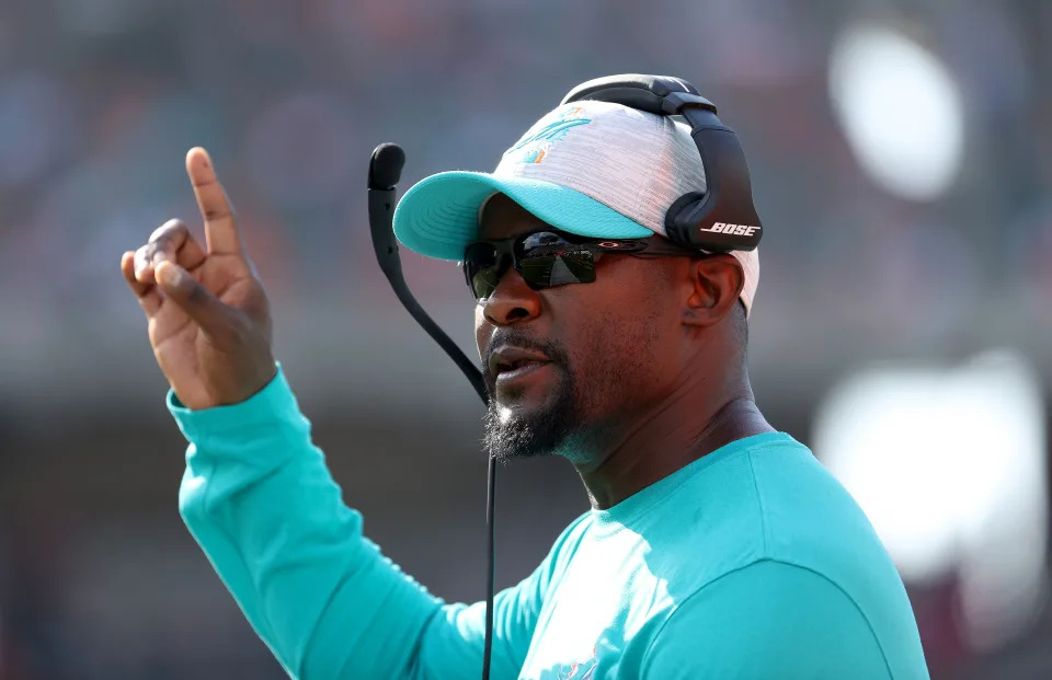 CINCINNATI, OHIO - AUGUST 29: Brian Flores the head coach of the Miami Dolphins against the Cincinnati Bengals at Paul Brown Stadium on August 29, 2021 in Cincinnati, Ohio. (Photo by Andy Lyons/Getty Images)