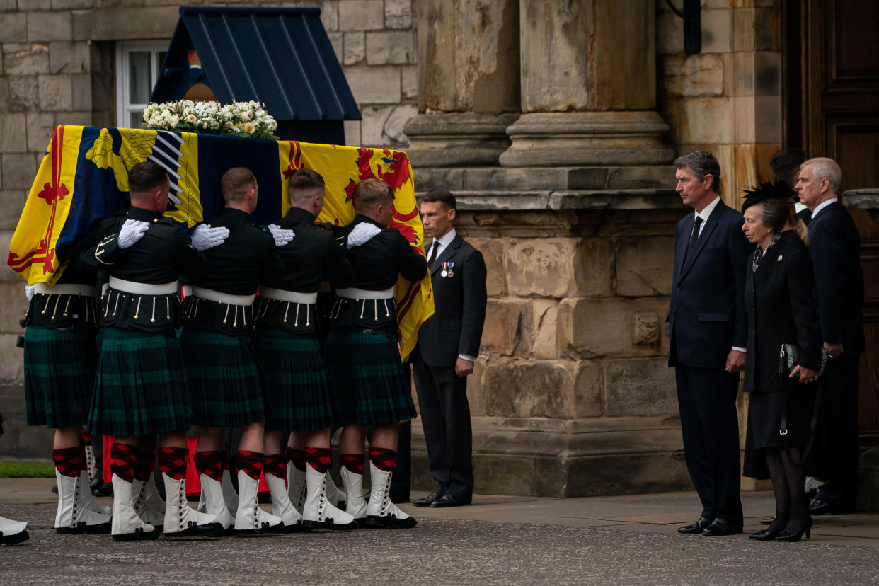 RETRANSMITTING AMENDING BYLINE TO AARON CHOWN Vice Admiral Timothy Laurence and the Princess Royal stand solemnly as the coffin of Queen Elizabeth II, draped with the Royal Standard of Scotland, completes its journey from Balmoral to the Palace of Holyroodhouse in Edinburgh, where it will lie in rest for a day. Picture date: Sunday September 11, 2022.