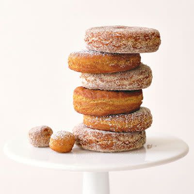 apple cider doughnuts