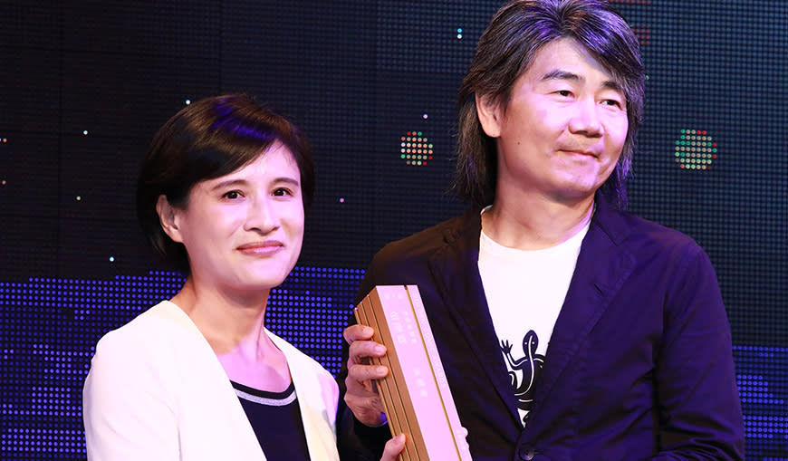 朱德庸（右）曾獲第7屆金漫獎特別貢獻獎。（圖／文化部提供）