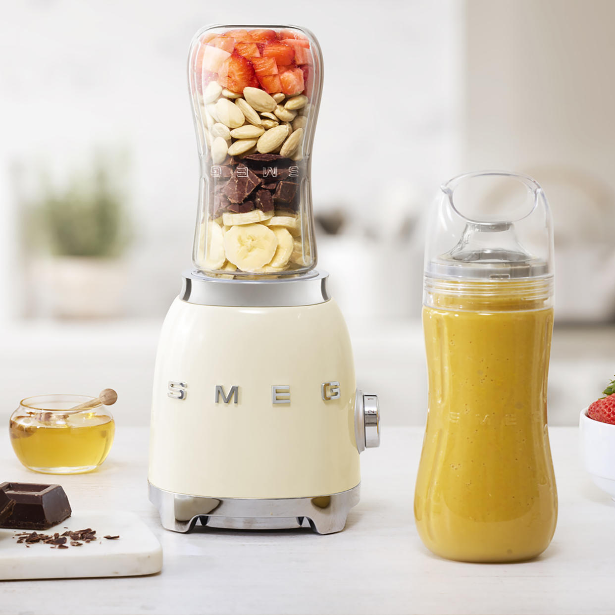  Smeg blender 