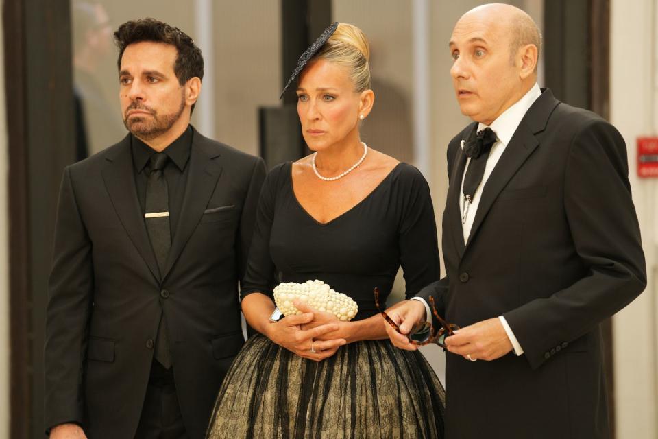 <p>HBO Max</p> Sarah Jessica Parker with Mario Cantone (left) and Willie Garson on 