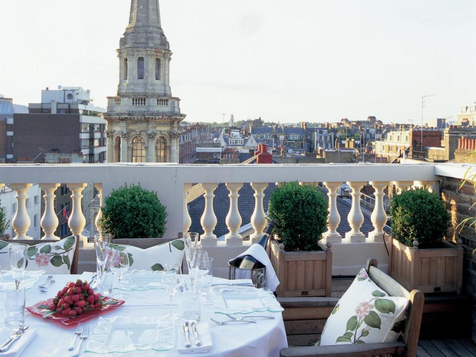 The penthouse terrace at the Mandeville (James Balston Photography)