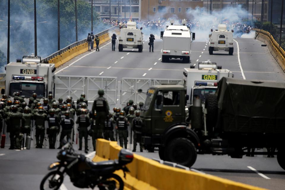 Venezuela bajo máxima tensión por marchas opuestas