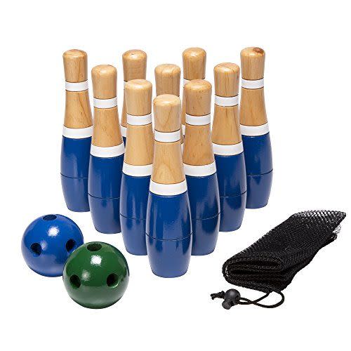 27) Backyard Lawn Bowling Game