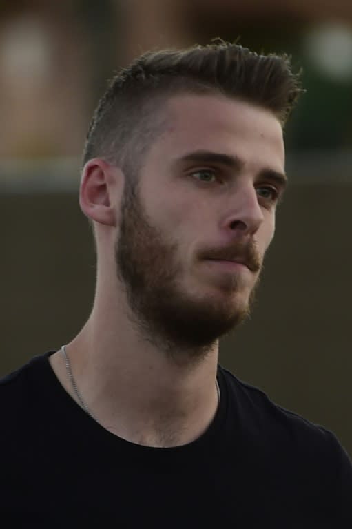 Real Madrid have blamed Manchester United for the collapse of goalkeeper David de Gea's move to the Spanish giants, claiming the English side sent the documents needed to complete the deal after the Spanish transfer deadline had passed