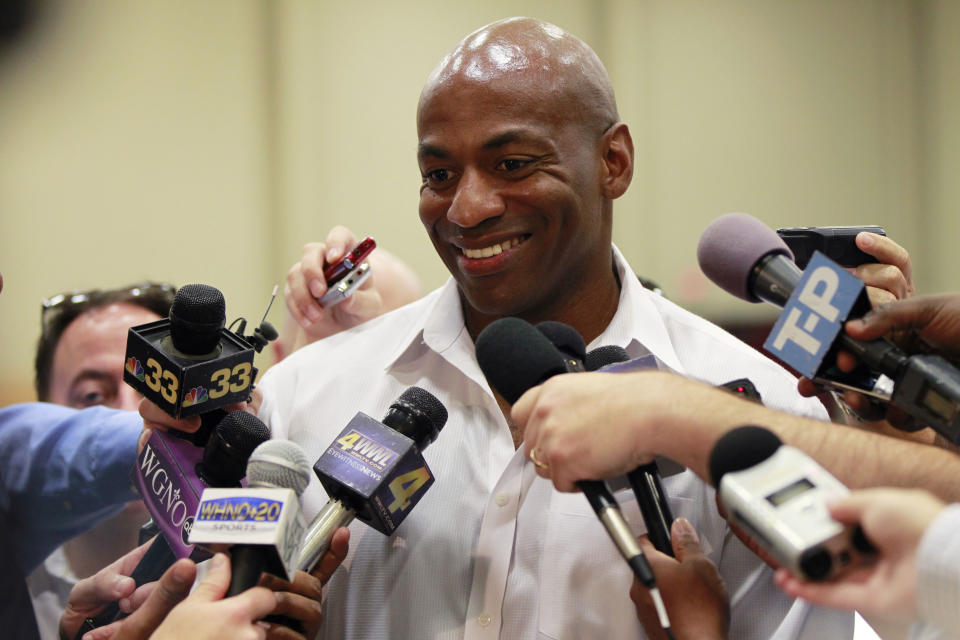 Dell Demps wrote a letter thanking Pelicans fans for their support. (AP Photo/Gerald Herbert)