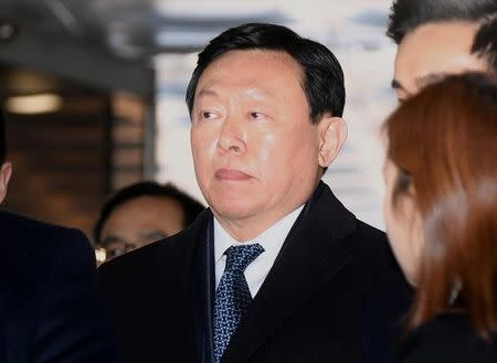 Chairman of Lotte Group Shin Dong-bin arrives at the Seoul Central District Court in Seoul, South Korea, February 13, 2018. Yonhap via REUTERS