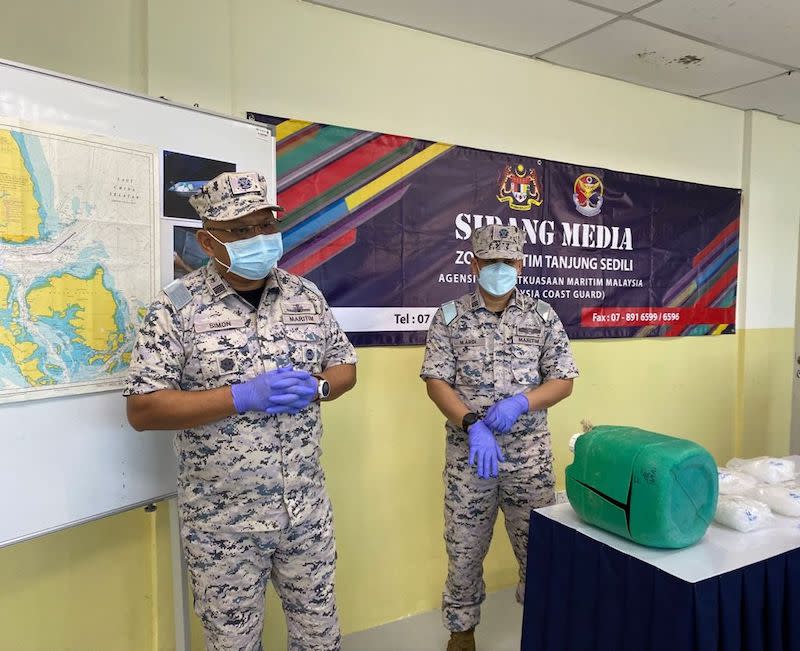 Johor Malaysian Maritime Enforcement Agency (MMEA) deputy director (operations) Maritime Captain Simon Templer Lo Ak Tusa said the illicit drugs were believed to be destined for a neighbouring country, September 17, 2021 — Picture courtesy of Johor MMEA