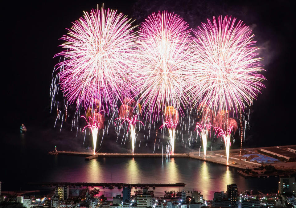 日本旅遊｜熱海海上煙花大會買1送1激抵優惠！東京出發、人均只需$309 同遊大室山+城崎海岸