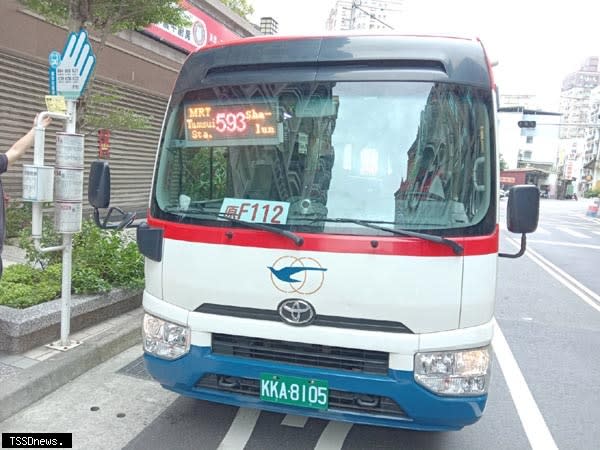 593市區公車。（圖：新北交通局提供）