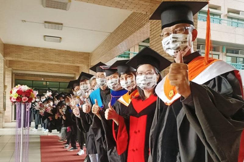 2年訓練環科大海青班畢業了　55名海外青年邁向新里程碑