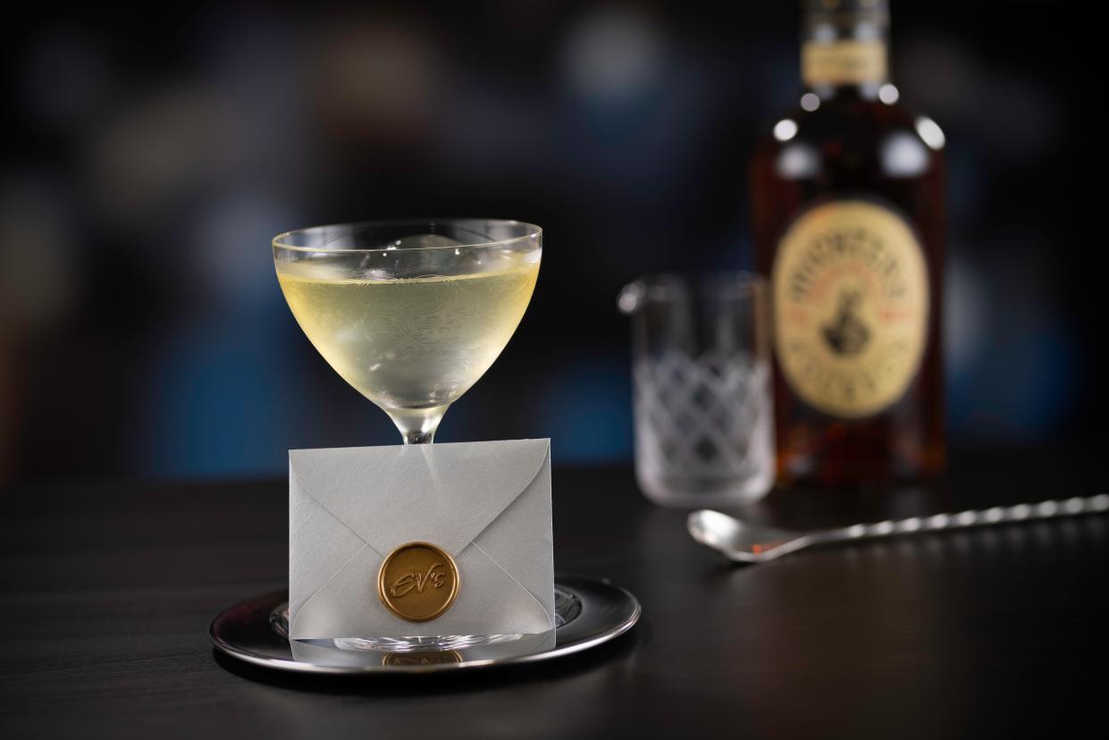 Eddie V's offers a handwritten note with a special cocktail for Valentine's Day.