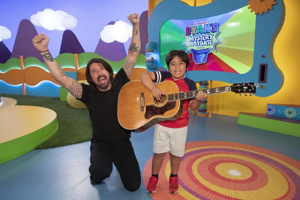 Dave Grohl on Ryan's Mystery Playdate | Nickelodeon
