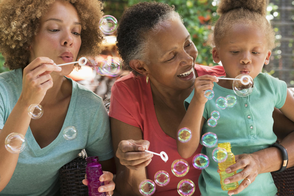 &ldquo;By maintaining flexible boundaries, we can let people into our lives in a way that feels safe and supportive,&rdquo; says&nbsp;marriage and family therapist Becky Stuempfig. (Photo: Ariel Skelley via Getty Images)