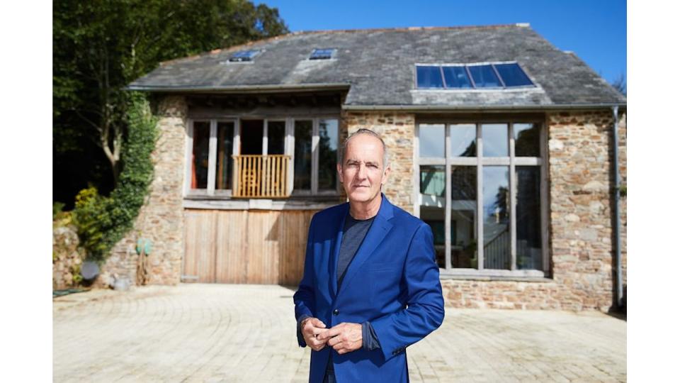 Kevin McCloud hosts Grand Designs on Channel 4