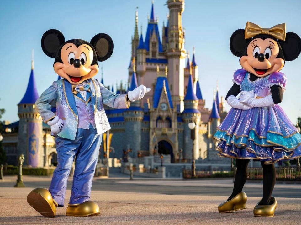 Disney Plus apela a los miles de argentinos que ya conocen sus parques temáticos en los EEUU. 