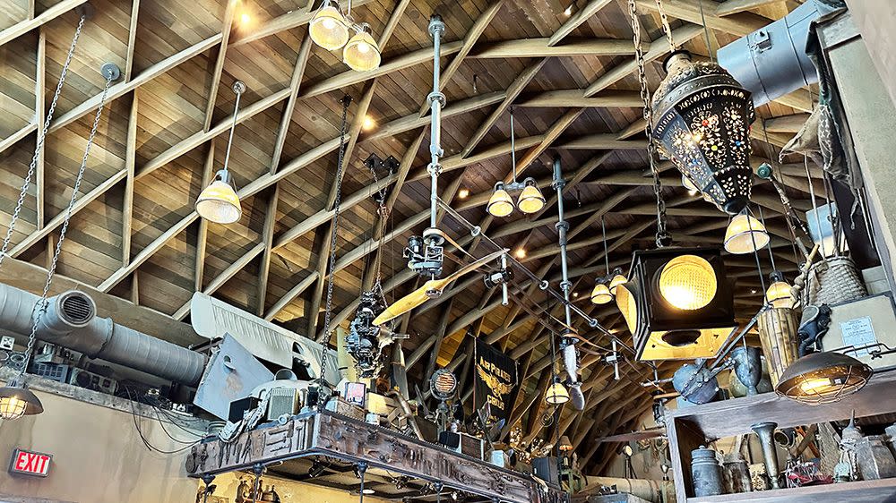 jock lindsey’s hangar bar