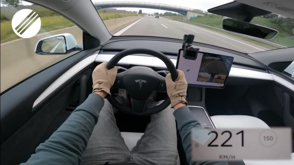有許多人都會在Autobahn上面測試車輛極速，甚至會有車迷特別去德國體驗Autobahn帶來的快感。(圖片來源/ TopSpeedGermany)