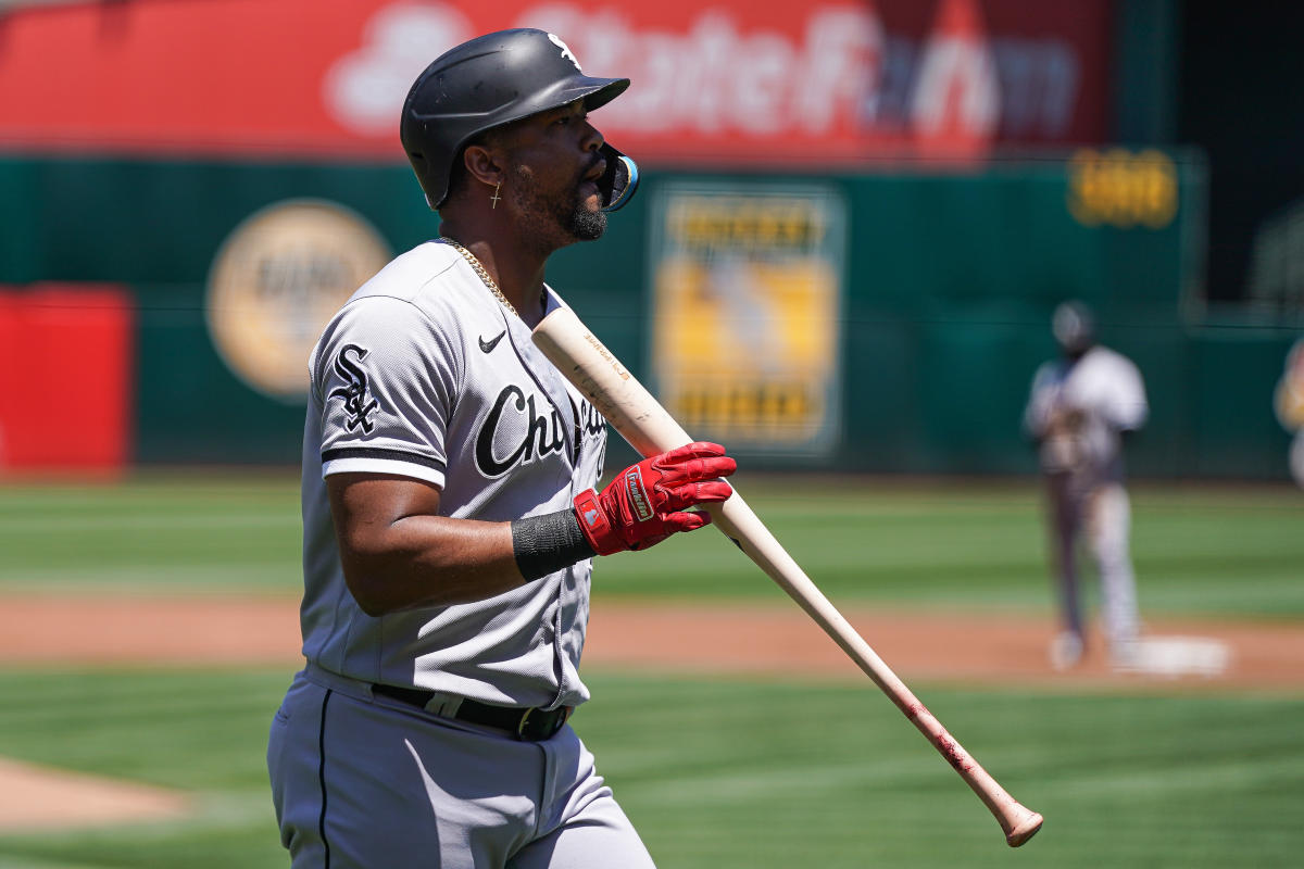 Eloy Jimenez preparing to play more outfield for White Sox - ESPN