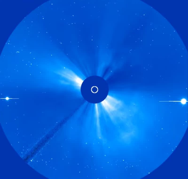 氣象署發布「磁暴特報」，持續影響約24小時，最大規模可能短暫達到強烈磁暴等級。（圖／翻攝自Solar and Heliospheric Observatory（SOHO））
