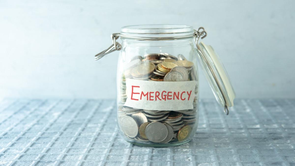 5 Tips To Live Below Your Means and Grow Your Emergency Fund in 2025