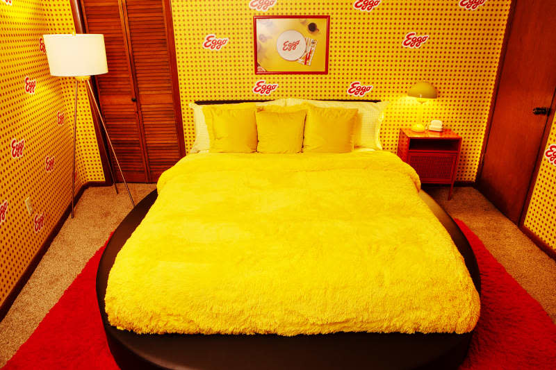 Yellow and red bedroom at Eggo House of Pancakes in Gatlinburg, TN
