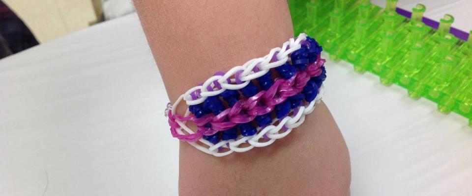 Rainbow Loom bracelet on child's wrist