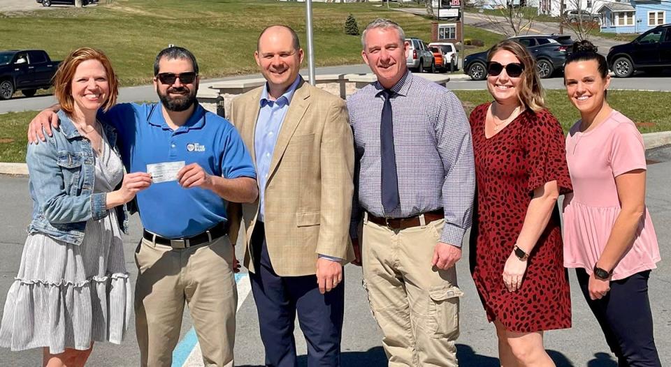 The Honesdale Area Jaycees hosted their annual Wayne County Canoe Classic this past weekend. The organization finds all sorts of ways of giving back to the community. Pictured here are Jaycees members presenting a check to help the Wayne Highlands Little League build new dugouts for the softball field. From left are: Katie Waldrep, Chase Holl, Matthew Corso, Matt Rickard, Rozlyn Burke and Stephanie Schuman.