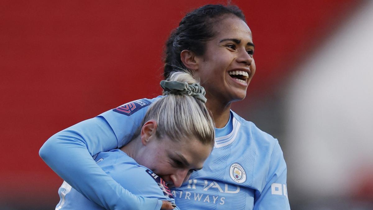 Bristol City Women 04 Manchester City Women Citizens go six points