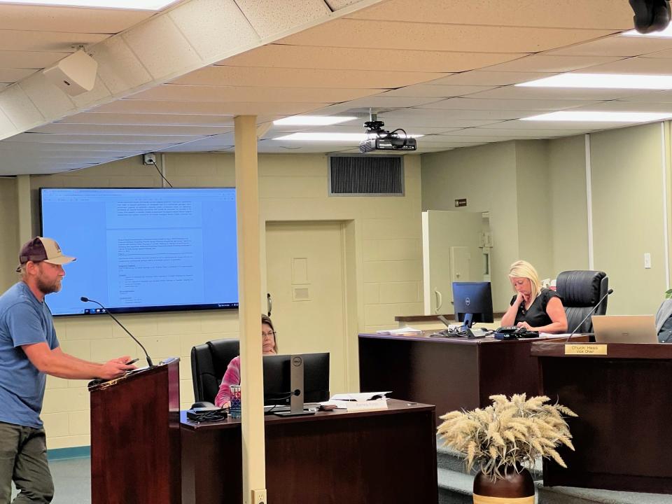 Sopchoppy oyster farmer John Harley asked Wakulla County Commission to hold a public workshop on a proposed springs ordinance