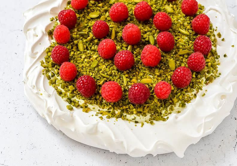 Marjo, les bons tutos : comment faire un vacherin pistache framboise