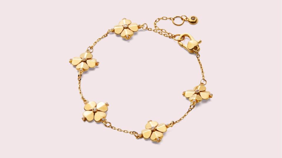 This floral charm bracelet is as charming as they come.