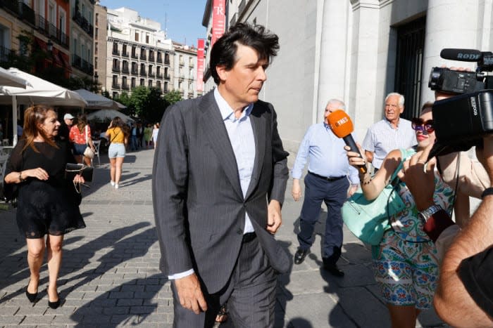 Manuel Falcó llegando al Teatro Real de Madrid