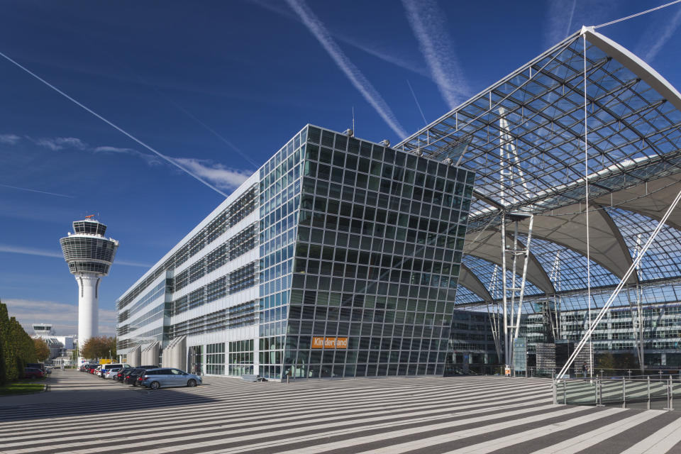 Sonniger Airport: Kaum ein Wölkchen am Himmel und Kondensstreifen stören den Blick momentan auch nicht mehr. (Bild: Getty)