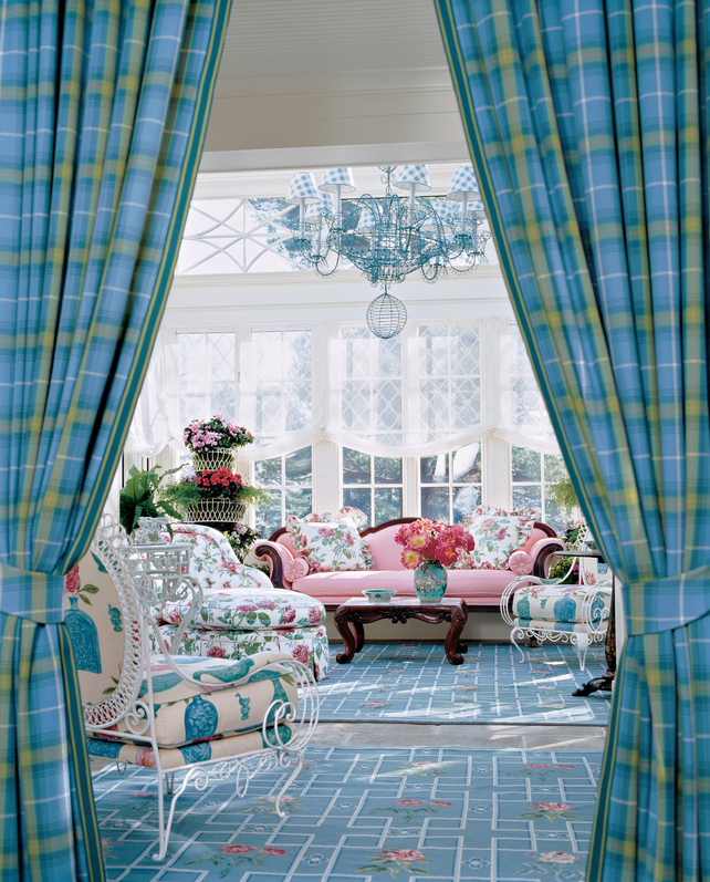 <p>Chintz, chintz and more chintz! (And some plaid, because why not?)</p>