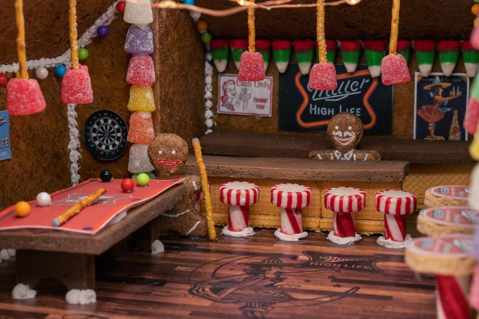 Miller High Life Gingerbread Dive Bar Kit