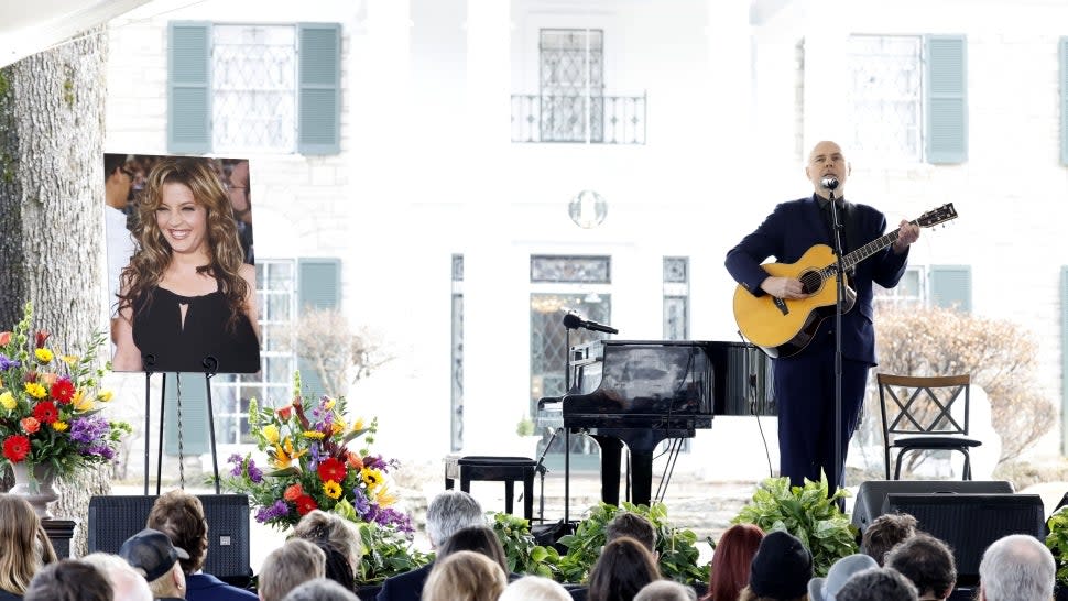 Bill Corgan Lisa Marie Presley Memorial