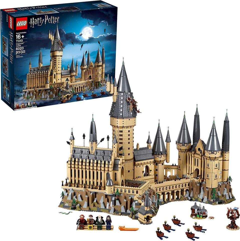 12) Harry Potter Hogwarts Castle