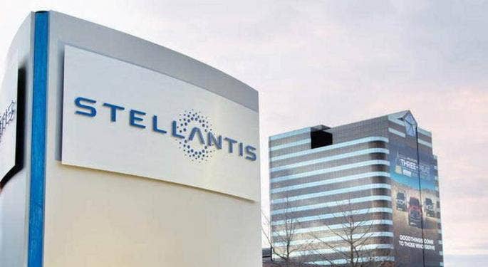 Stellantis mette in standby 3,7 miliardi in Canada