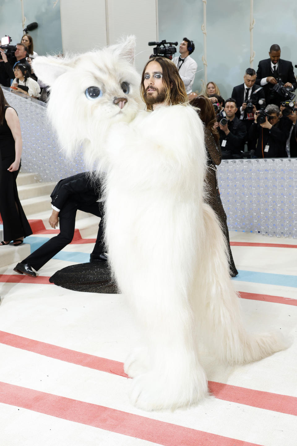 Jared Leto dressed as Karl Lagerfeld's cat Choupette, for the 2023 Met Gala. (Getty Images)